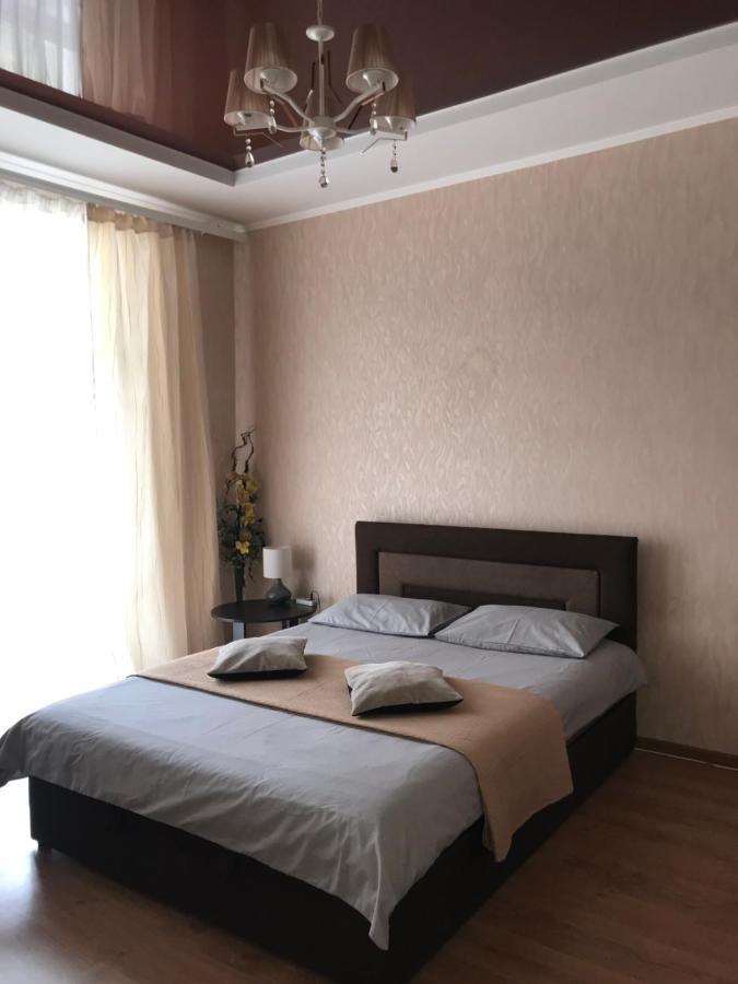 Rent Apartment In The Center Of Csernyihiv Kültér fotó