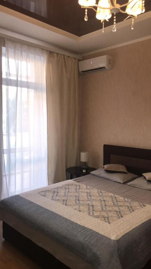 Rent Apartment In The Center Of Csernyihiv Kültér fotó