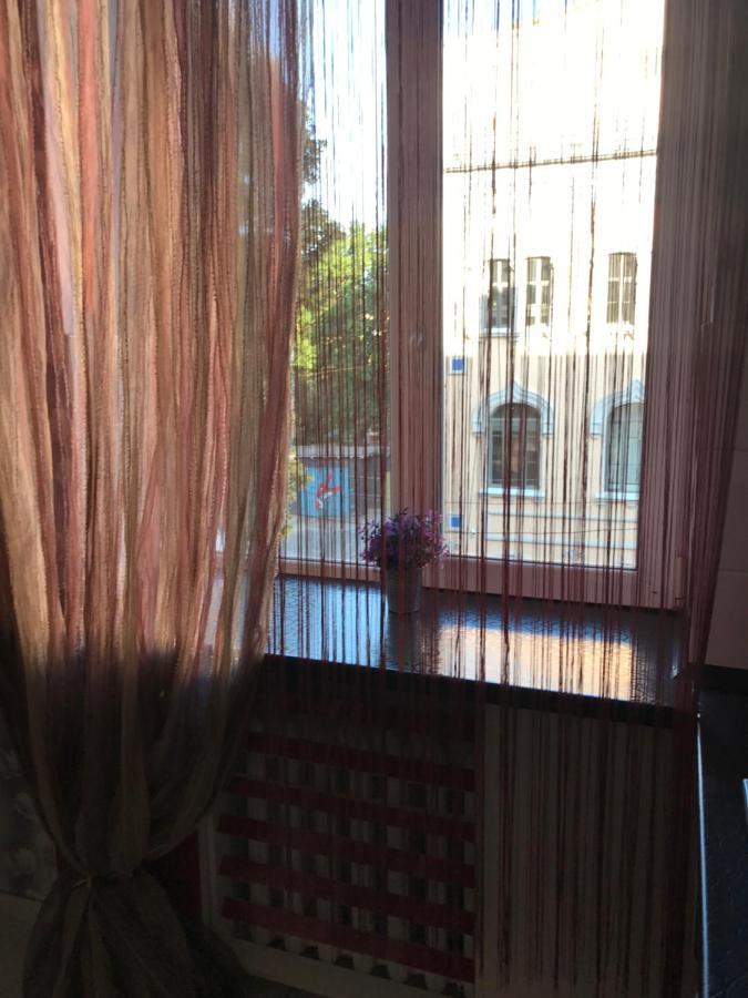 Rent Apartment In The Center Of Csernyihiv Kültér fotó