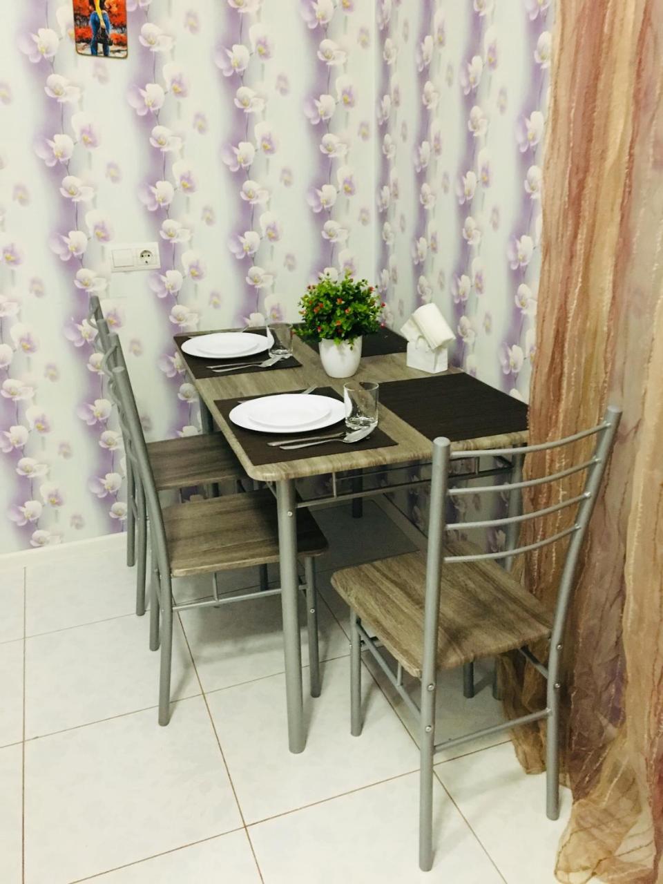 Rent Apartment In The Center Of Csernyihiv Kültér fotó